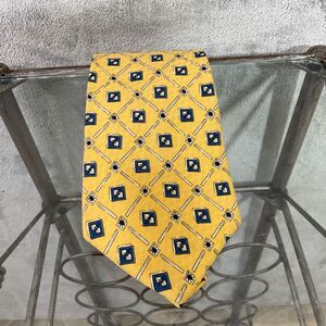 Vintage Guess 100% Silk men’s tie 57” Made in USA Geometric Medallion Foulard